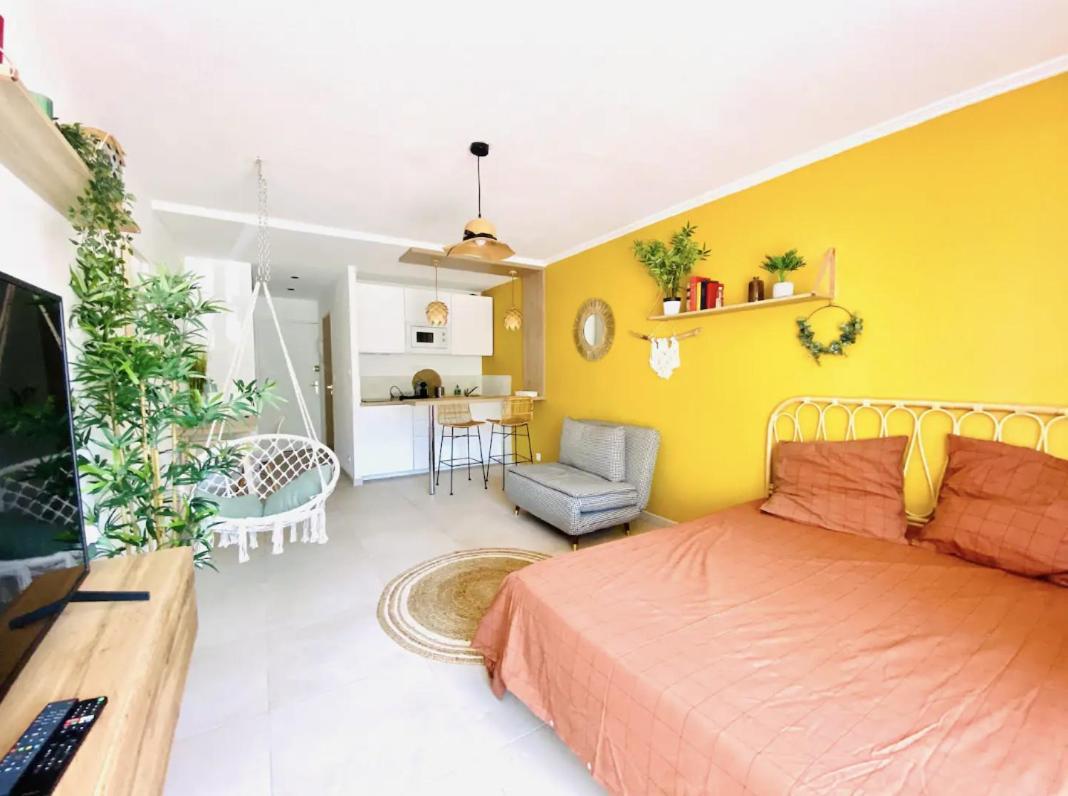 Studio Terrasse & Parking Gratuit En Residence Nîmes Exterior foto